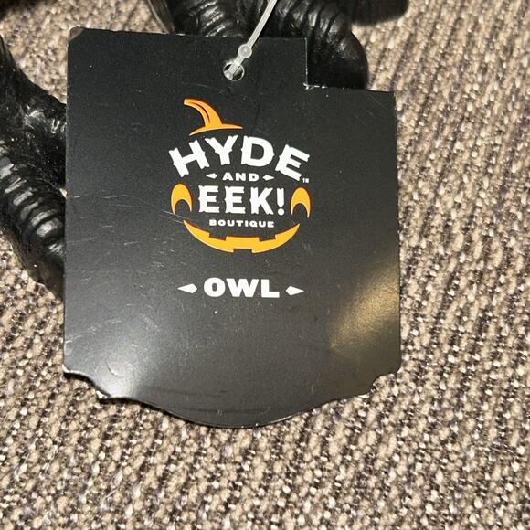 Target Halloween Plastic Owl Decorative Sculpture Black Hyde & Eek - Picture 2 of 6